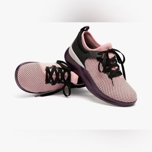 Women's Rhythm Sneakers In Quartz Pink Size 7.5